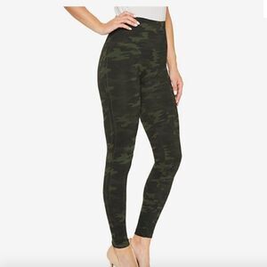 Spanx Look At Me Now Seamless Leggings - Green Camo